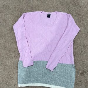 Gap sweater